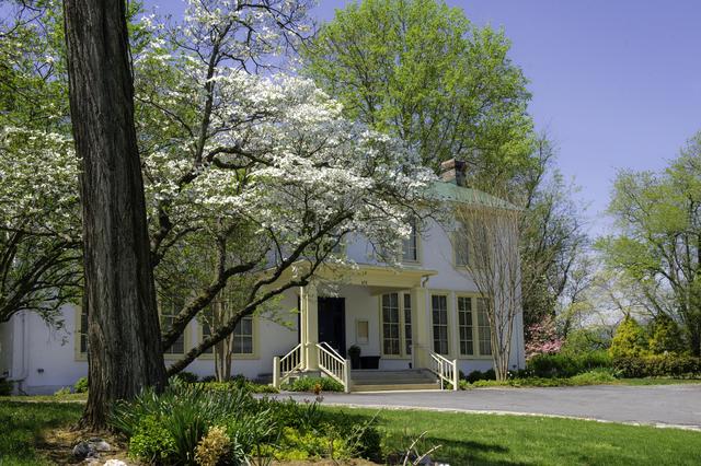 The Blue Door Kitchen & Inn